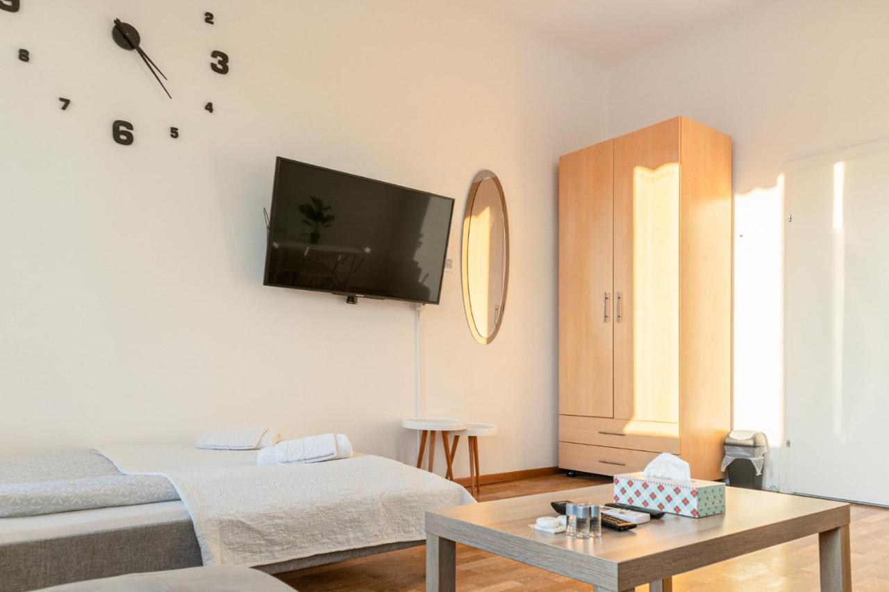 Joyful 2Br Apt. @ Millenium Tower And The Danube ウィーン エクステリア 写真